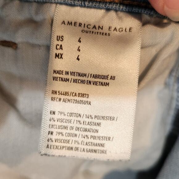 American Eagle Stretch Denim Cuffed Mom Jean Shorts Blue Casual Summer Size 4 - Picture 7 of 8